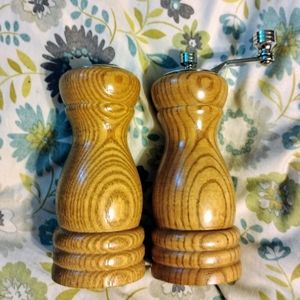 Vintage Wood Salt Shaker & Pepper Mill
